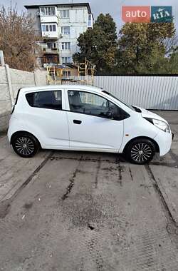 Хетчбек Chevrolet Spark 2011 в Олександрії