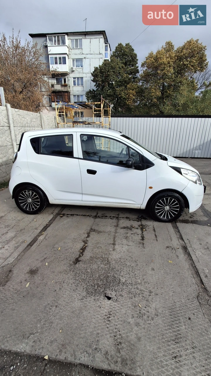 2010 Chevrolet Spark - мініатюра 25