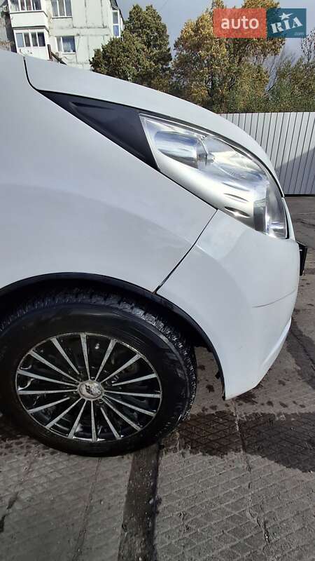Хэтчбек Chevrolet Spark 2011 в Александрие фото 7 Хэтчбек Chevrolet Spark 2011 в Александрие