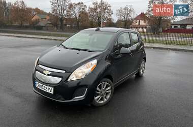 Хетчбек Chevrolet Spark 2016 в Чернігові