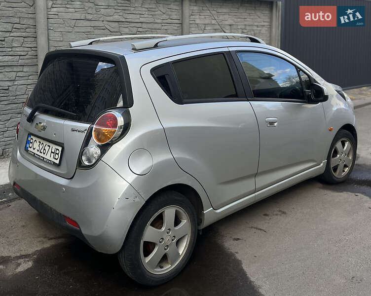 Хетчбек Chevrolet Spark 2011 в Львові фото 3 Хетчбек Chevrolet Spark 2011 в Львові