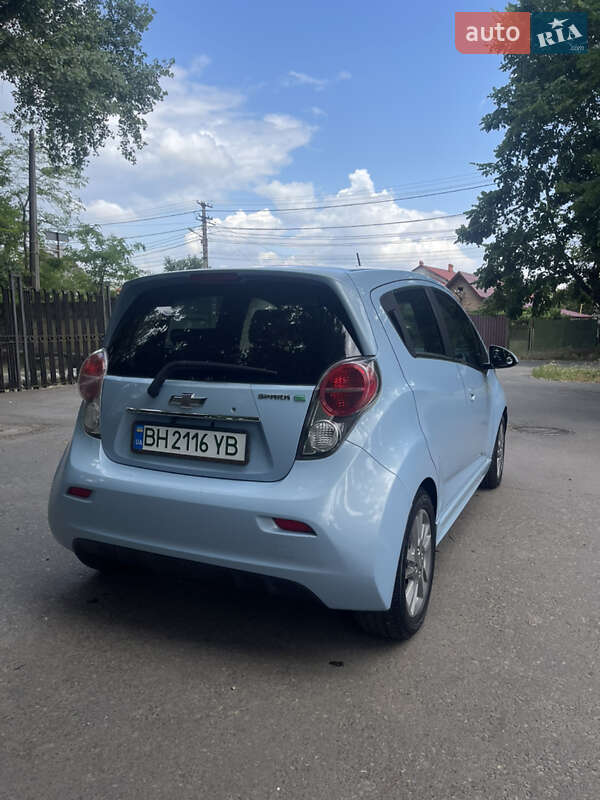Хэтчбек Chevrolet Spark 2013 в Одессе