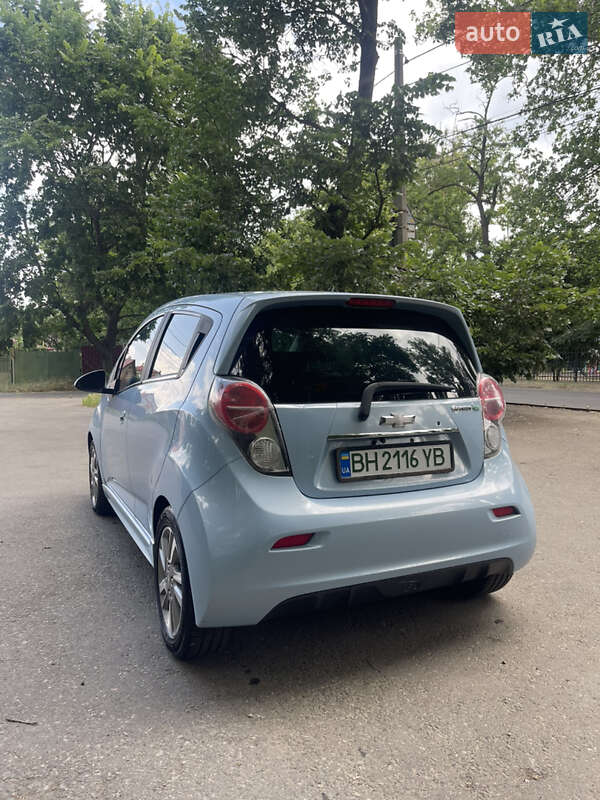 Хэтчбек Chevrolet Spark 2013 в Одессе