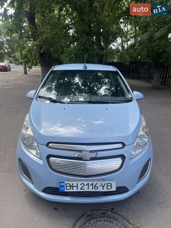 Хэтчбек Chevrolet Spark 2013 в Одессе