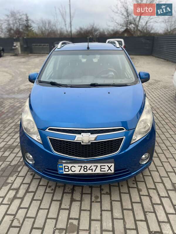 Хэтчбек Chevrolet Spark 2010 в Ивано-Франковске