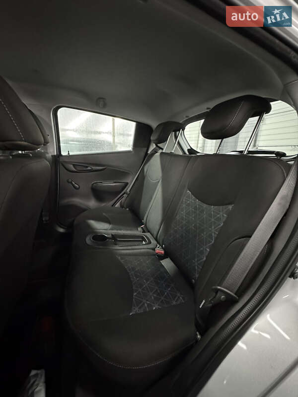 Хэтчбек Chevrolet Spark 2018 в Южноукраинске