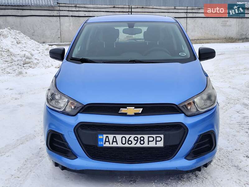 Хэтчбек Chevrolet Spark 2016 в Киеве