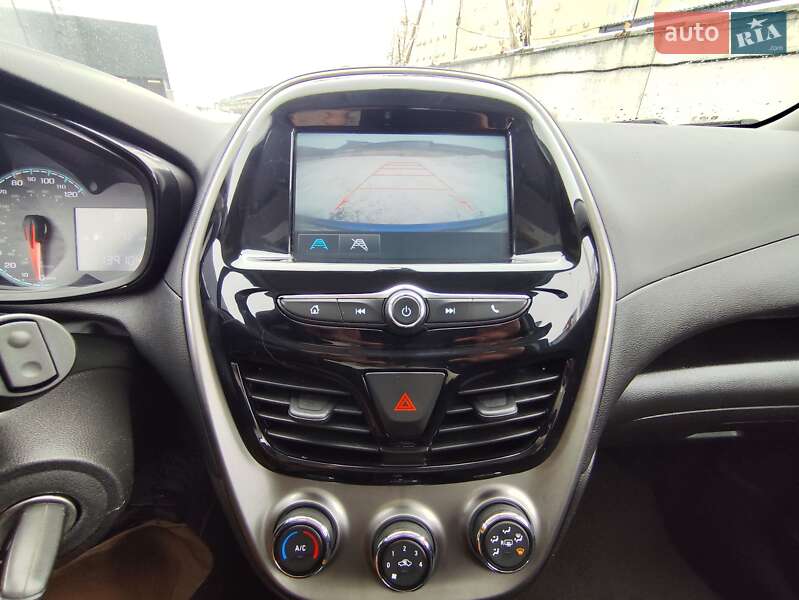 Хэтчбек Chevrolet Spark 2016 в Киеве