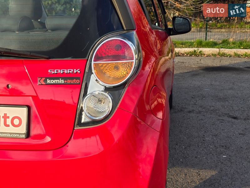 Хэтчбек Chevrolet Spark 2012 в Хмельницком