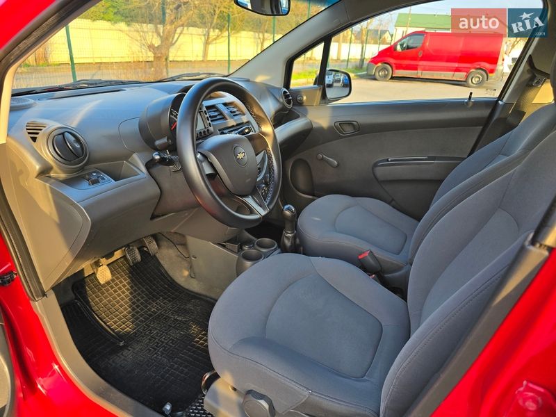 Хэтчбек Chevrolet Spark 2012 в Хмельницком