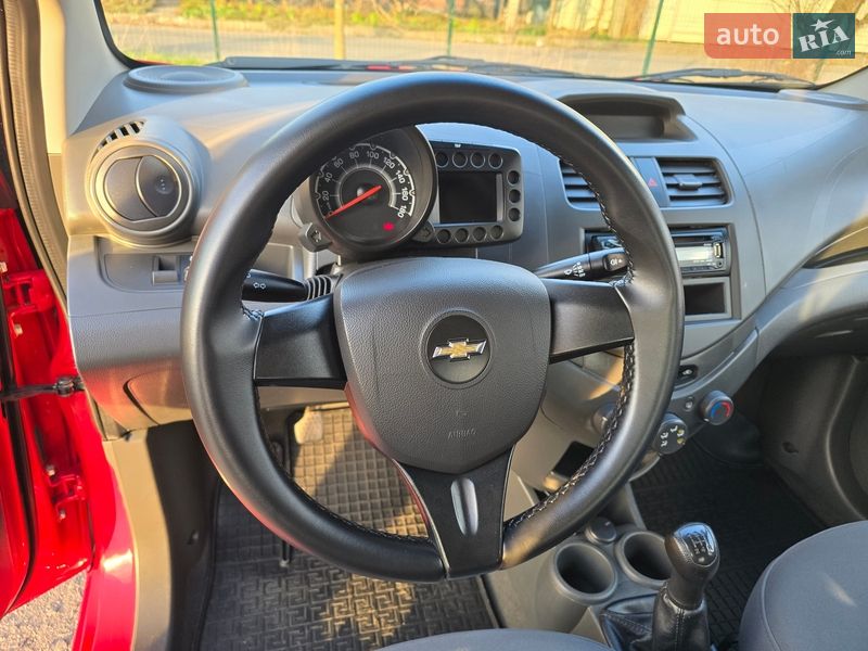 Хэтчбек Chevrolet Spark 2012 в Хмельницком