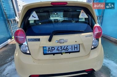 Хетчбек Chevrolet Spark 2014 в Запоріжжі