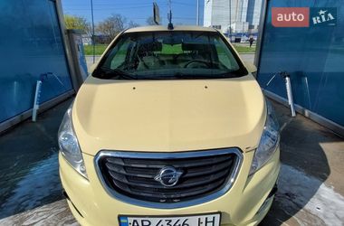 Хетчбек Chevrolet Spark 2014 в Запоріжжі