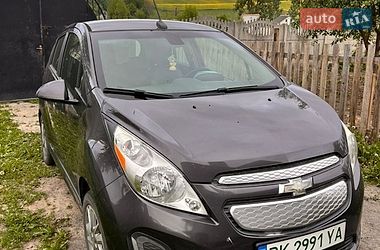 Хетчбек Chevrolet Spark 2014 в Млиніві