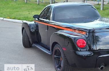 Кабриолет Chevrolet SSR 2004 в 