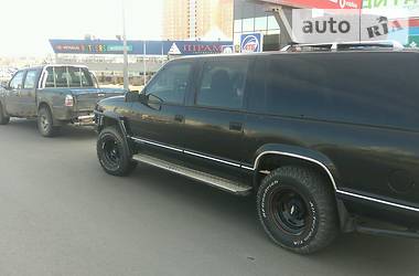 Позашляховик / Кросовер Chevrolet Suburban 1997 в Києві