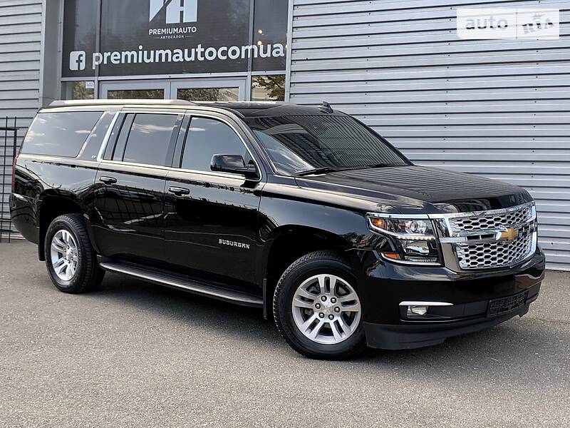 Внедорожник / Кроссовер Chevrolet Suburban 2016 в Киеве