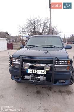 Внедорожник / Кроссовер Chevrolet Suburban 1998 в Подольске