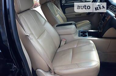 Позашляховик / Кросовер Chevrolet Suburban 2007 в 