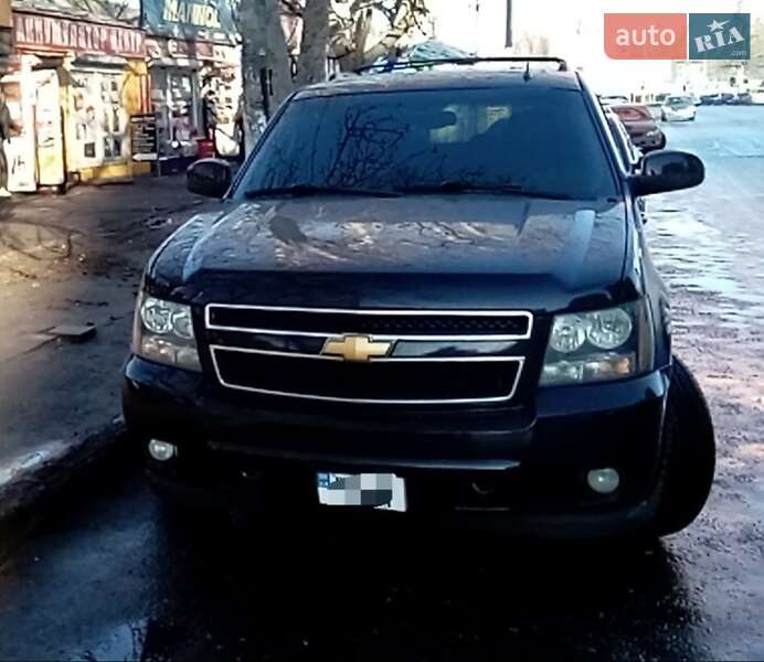Позашляховик / Кросовер Chevrolet Suburban 2012 в Одесі