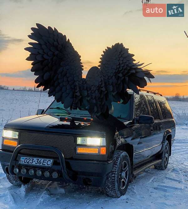 Позашляховик / Кросовер Chevrolet Suburban 1996 в Покровську