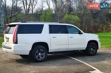 Внедорожник / Кроссовер Chevrolet Suburban 2017 в Киеве