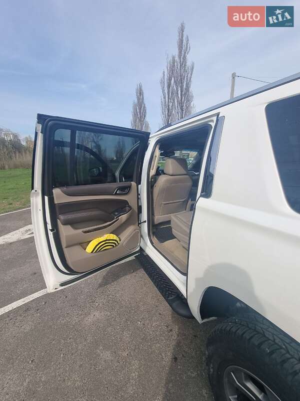 Внедорожник / Кроссовер Chevrolet Suburban 2017 в Киеве фото 39 Внедорожник / Кроссовер Chevrolet Suburban 2017 в Киеве