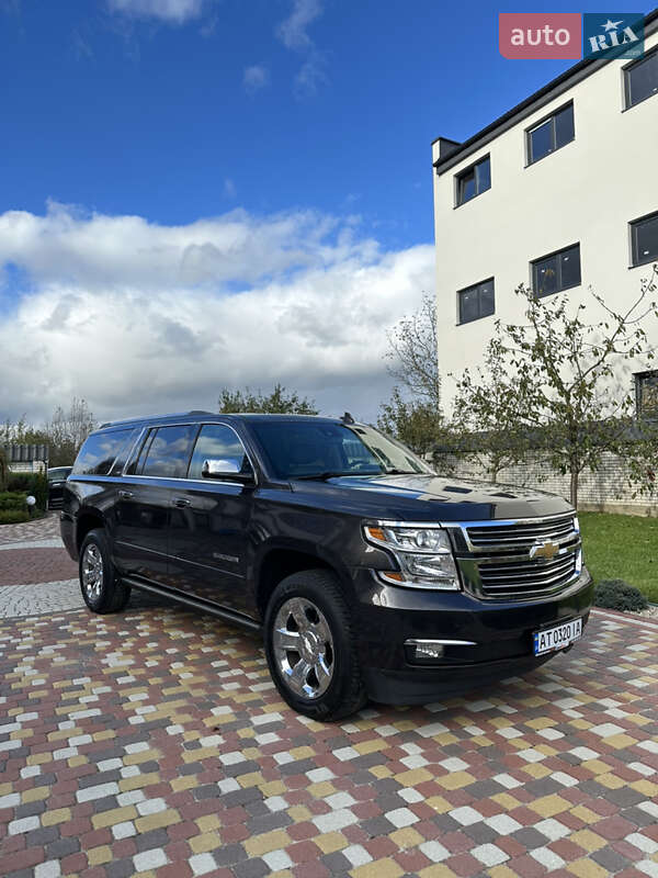 Внедорожник / Кроссовер Chevrolet Suburban 2015 в Калуше