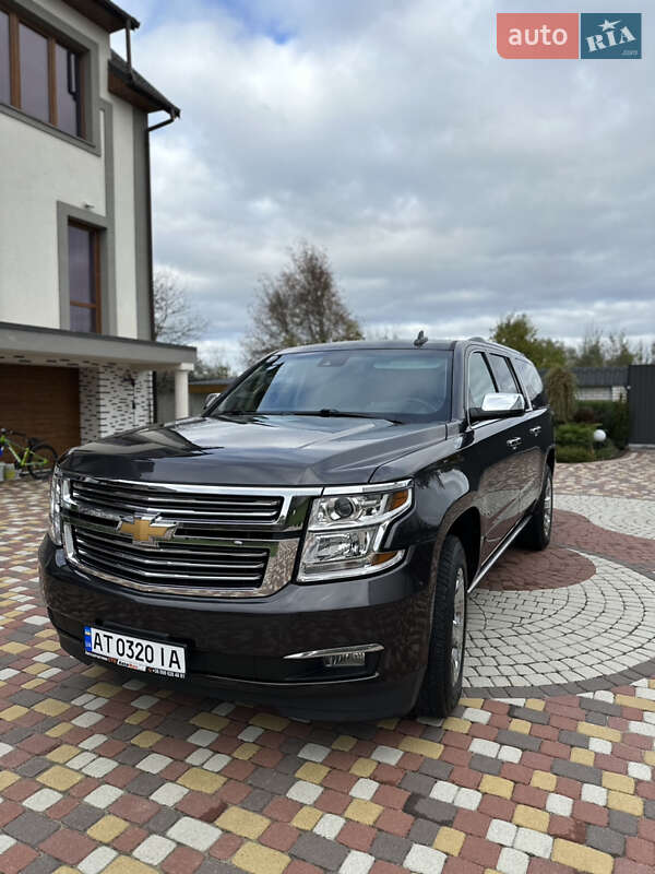 Внедорожник / Кроссовер Chevrolet Suburban 2015 в Калуше