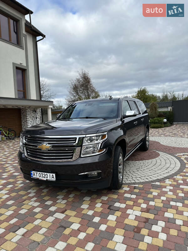 Внедорожник / Кроссовер Chevrolet Suburban 2015 в Калуше