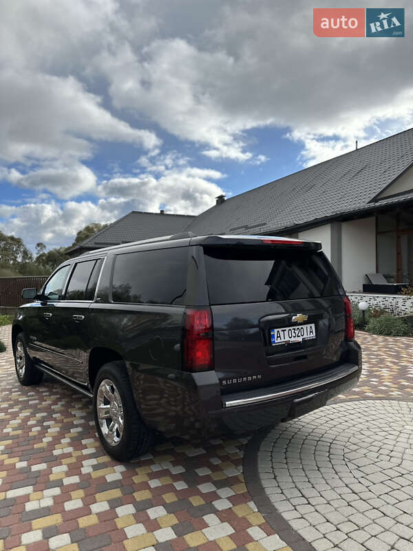 Внедорожник / Кроссовер Chevrolet Suburban 2015 в Калуше