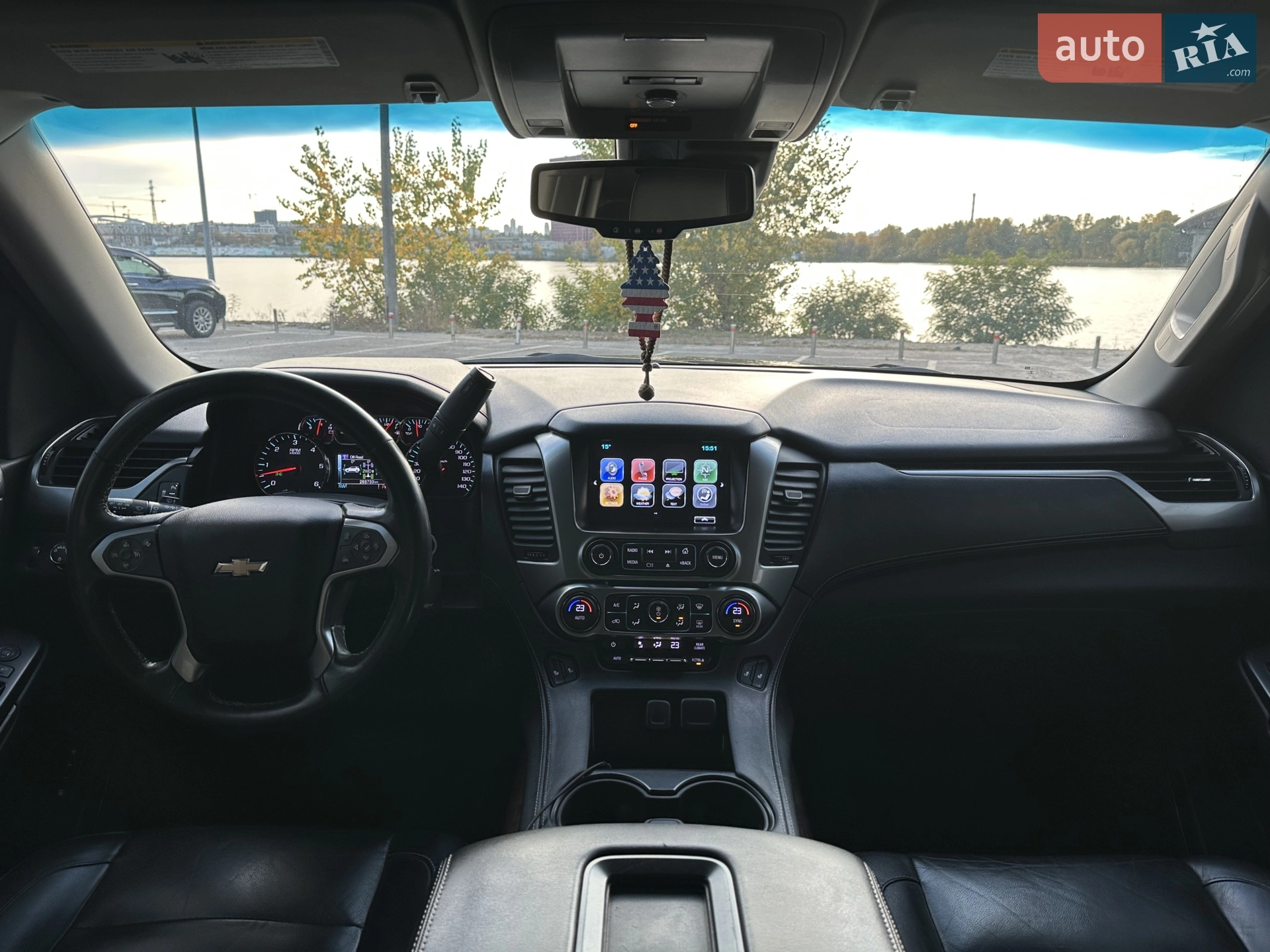 2017 Chevrolet Suburban - мініатюра 14