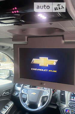 Позашляховик / Кросовер Chevrolet Suburban 2018 в 