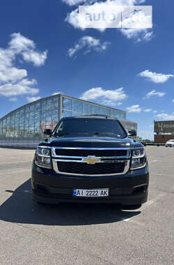 Внедорожник / Кроссовер Chevrolet Suburban 2015 в Киеве