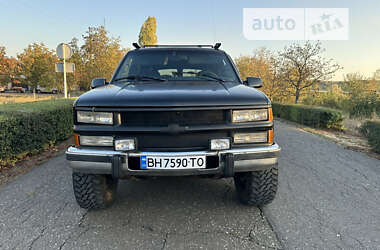 Позашляховик / Кросовер Chevrolet Suburban 1996 в Одесі