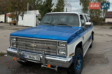 Позашляховик / Кросовер Chevrolet Suburban 1985 в Львові