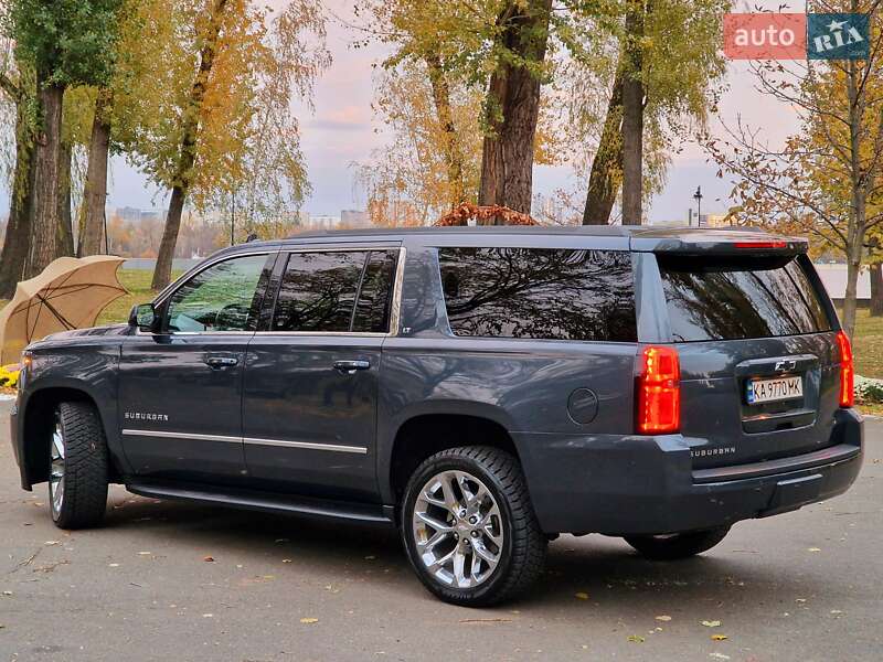 Внедорожник / Кроссовер Chevrolet Suburban 2018 в Киеве