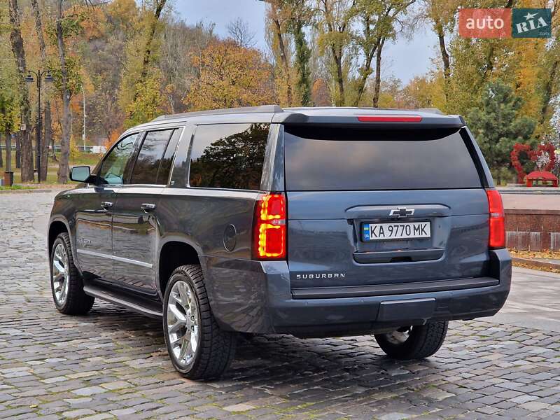 Внедорожник / Кроссовер Chevrolet Suburban 2018 в Киеве