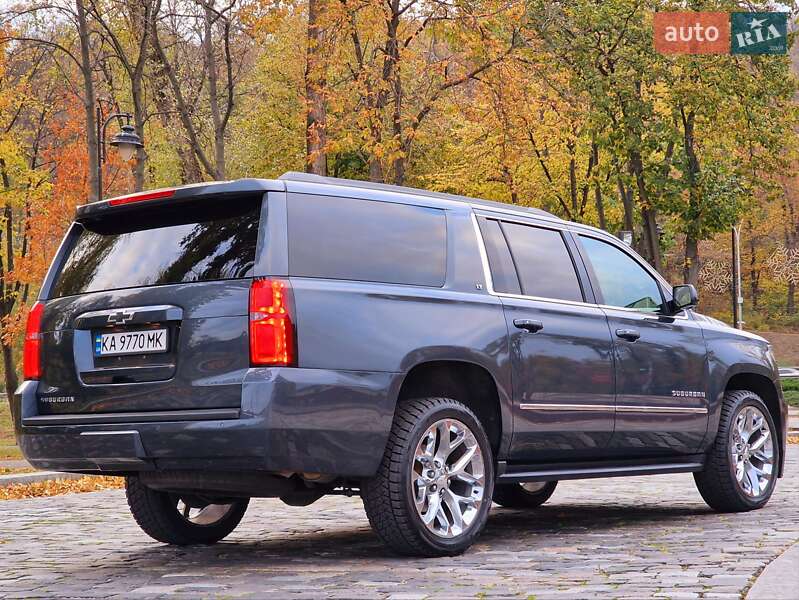 Внедорожник / Кроссовер Chevrolet Suburban 2018 в Киеве