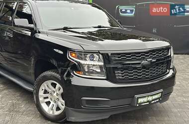 Позашляховик / Кросовер Chevrolet Suburban 2015 в Києві