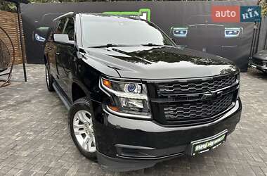 Позашляховик / Кросовер Chevrolet Suburban 2015 в Києві