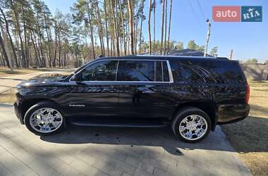 Внедорожник / Кроссовер Chevrolet Suburban 2016 в 