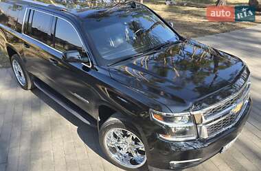 Внедорожник / Кроссовер Chevrolet Suburban 2016 в 