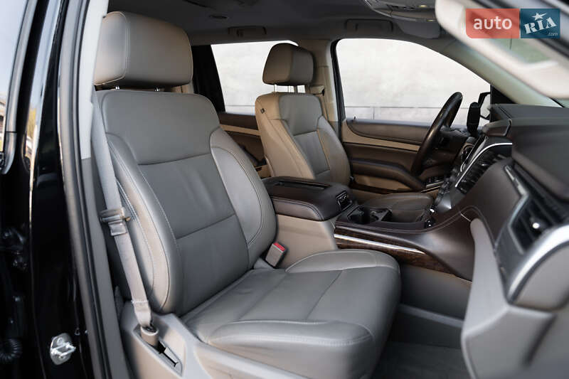 Позашляховик / Кросовер Chevrolet Suburban 2015 в Києві