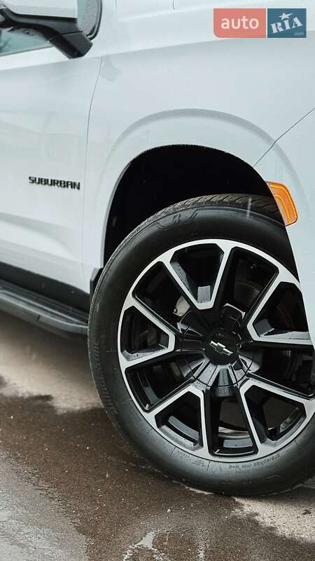 Позашляховик / Кросовер Chevrolet Suburban 2022 в Києві