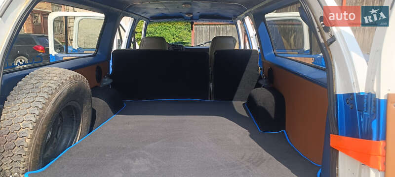 Позашляховик / Кросовер Chevrolet Suburban 1985 в Львові