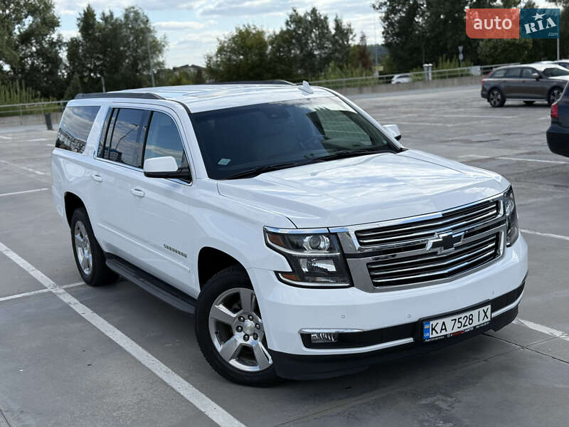Внедорожник / Кроссовер Chevrolet Suburban 2017 в Киеве фото 2 Внедорожник / Кроссовер Chevrolet Suburban 2017 в Киеве