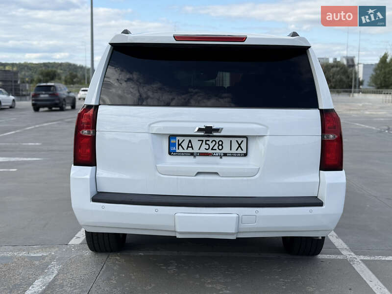 Внедорожник / Кроссовер Chevrolet Suburban 2017 в Киеве фото 11 Внедорожник / Кроссовер Chevrolet Suburban 2017 в Киеве