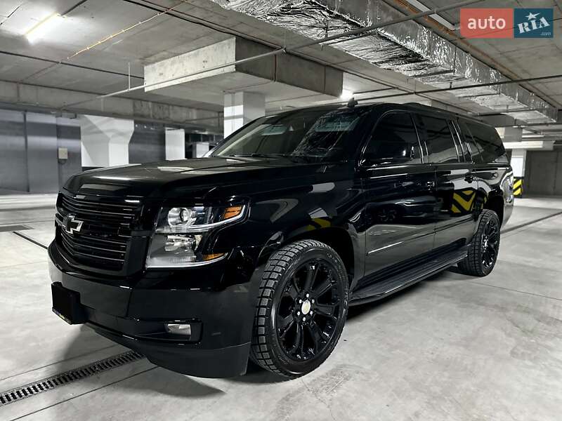 Внедорожник / Кроссовер Chevrolet Suburban 2014 в Днепре