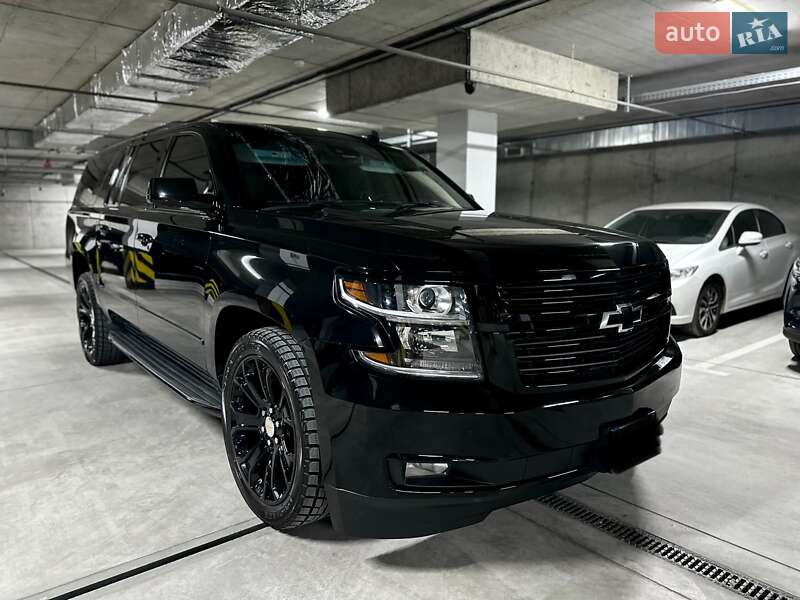 Внедорожник / Кроссовер Chevrolet Suburban 2014 в Днепре